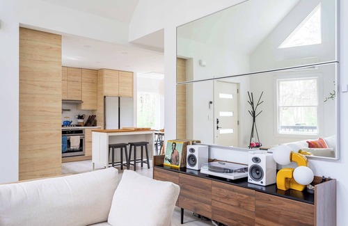 Glen Spey Casa | Foxglove Chalet: Bright & Stylish Nature Escape | Near Barryville