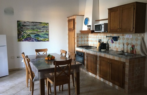 Tertenia Condominio | Villa con piscina con vistas al mar.
