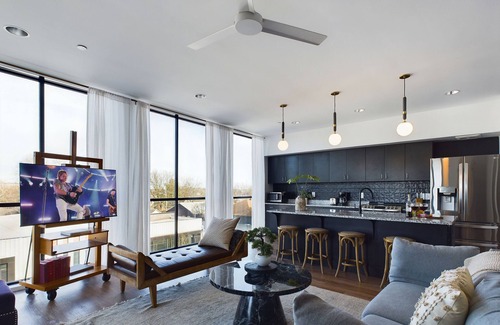 Historic Waverly Casa | Foxtail - Downtown Views - 12 South