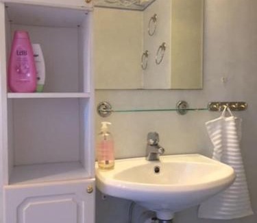 Trosa Apartamento | Fräsch lägenhet mitt i Trosa.