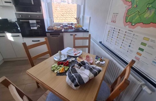 Unserfrau-Altweitra Cama Y Desayuno | Frühstückspension Alte Volksschule