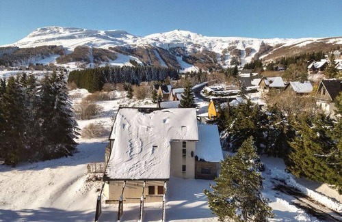 Besse-et-Saint-Anastaise Apartamento | Apartamento tranquilo con aparcamiento en Super Besse
