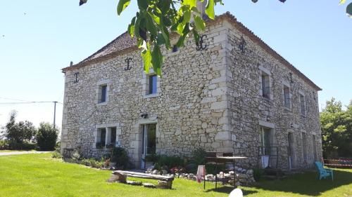 Saint-Vivien Casa | grande girondine aux portes du perigord