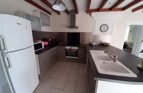 Lignieres-Sonneville Cabaña | Casa rural con jardín, cerca de viñedos, ideal para familias