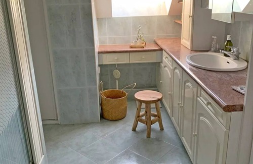 Saint-Geniez-d'Olt Apartamento | Cozy apartment with magnificent view