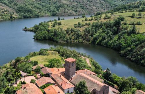 Saint-Jean-Saint-Maurice-sur-Loire Casa | Gîte la Thébaide entière - Les Pittoresques