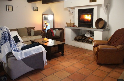 Saint-Malo-des-Trois-Fontaines Casa | Family home in the country