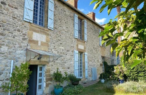Saint-Martin-Lars-en-Sainte-Hermine Casa | Le Vieux Château de Saint Martin-Lars
