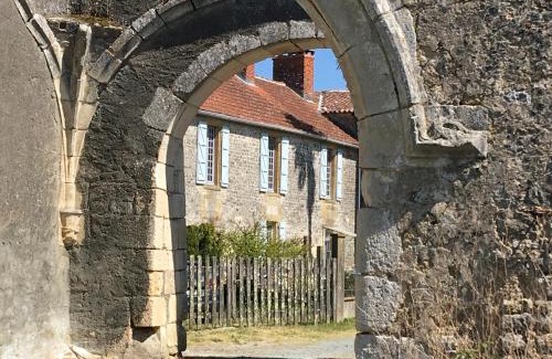 Saint-Martin-Lars-en-Sainte-Hermine Casa | Le Vieux Château de Saint Martin-Lars