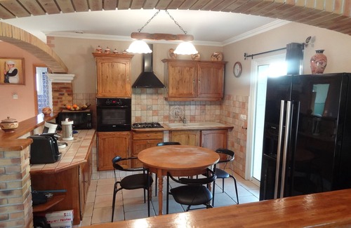 Saint-Maximin-la-Sainte-Baume Villa | ★ ★ ★ ★ piscina jacuzzi Clima ★ Muy tranquilo