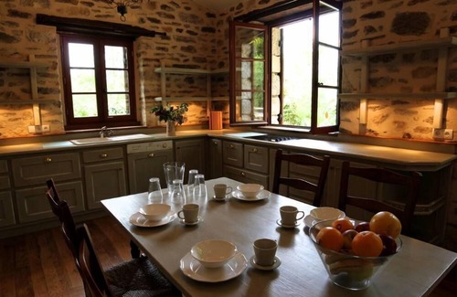 Saint-Romain-et-Saint-Clement Casa | Casa con encanto - 12 personas - piscina privada climatizada - sauna