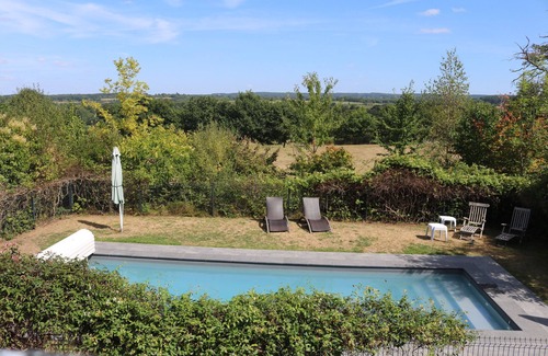 Sainte-Marguerite-de-Carrouges Casa | Green cottage