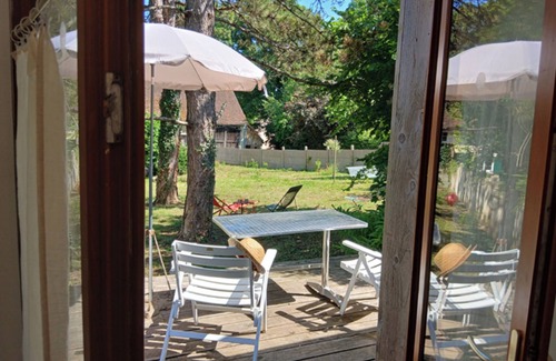 Perreuse Apartamento | Studio with terrace and garden 15 minutes from Guédelon