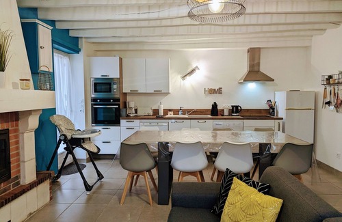 Faverolles Cabaña | Refugio Natural, Cerca del ZooParc y Río, con Piscina y Comodidades Modernas