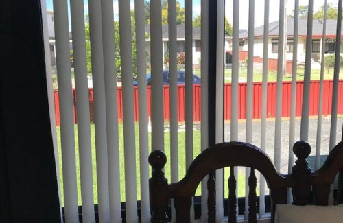Doonside Casa | Fragrant Home-68C one king single bed aircon Room