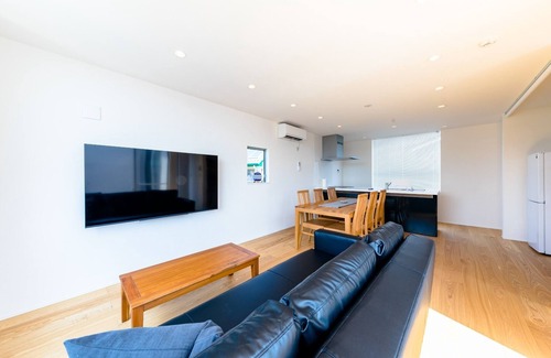 Fujikawaguchiko Casa | Frame View MtFuji Villawest Newly built Villa / Minamitsuru-gun Yamanashi