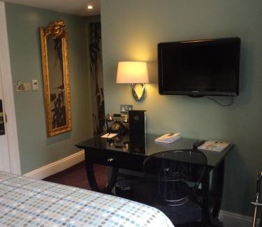 Upper Town Hotel | Francis Hotel Bath
