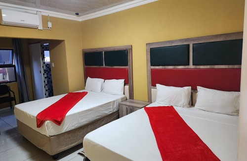 Emfuleni Cama Y Desayuno | Francos guest lodge accommodation