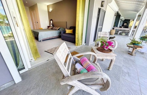Grand Case Casa | Frangipani Room in Villa Diamant, swimming pool, sea view