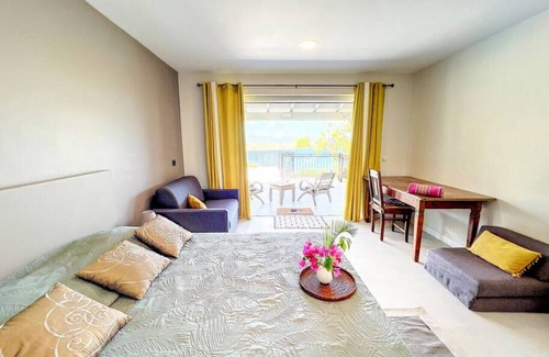 Grand Case Casa | Frangipani Room in Villa Diamant, swimming pool, sea view