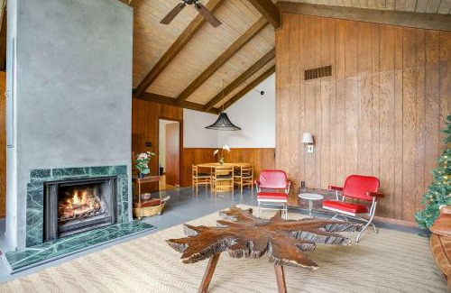 San Marcos Casa | Frank Lloyd Inspired 3BR - 1'35 Acres & Firepit
