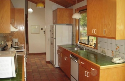 Point Reyes Station Casa | Frank's Place: casa clásica de Inverness con vistas a la bahía, bañera de hidromasaje