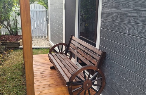Waratah Apartamento | Frankie Manor is a unique pet friendly Tiny home located in Waratah.