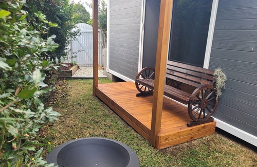 Waratah Apartamento | Frankie Manor is a unique pet friendly Tiny home located in Waratah.