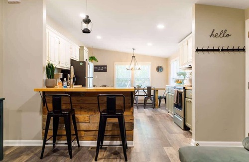 Franklin Casa | Franklin 4BR Escape, BBQ, Fire Pit, Sleeps 15