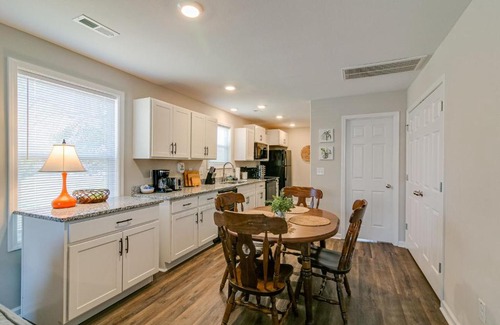 Clarksville Casa | Franklin Haven by Johnathan (1010 Franklin, #A)