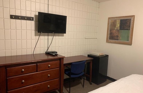 Assiniboia Hotel | Franklin Motel