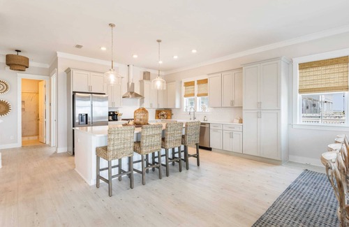 Cape San Blas Casa | Frazer Oceanfront Beach House with Elevated Infinity Pool! (Premier Bella Proper