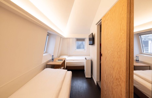Center Casa | Fred Guest House Hauptbahnhof - Mobile Check-in
