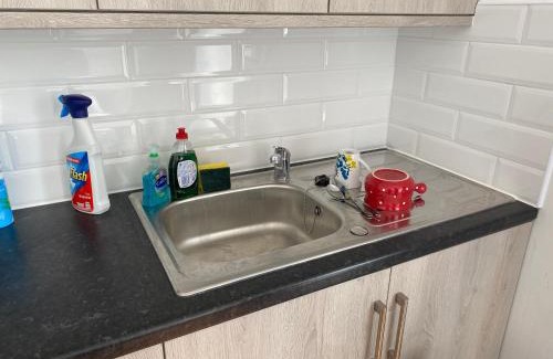 Westcliff-on-Sea Casa | Freddy Corner - Studio Flat