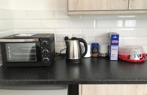 Westcliff-on-Sea Casa | Freddy Corner - Studio Flat