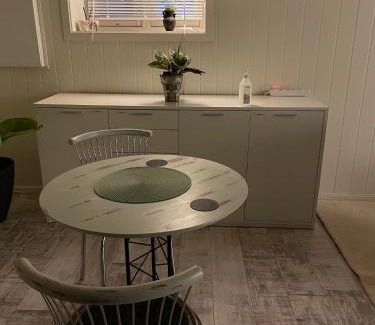 Porsgrunn Apartamento | FREDNES COSY RETREAT - One Bedroom Apartment