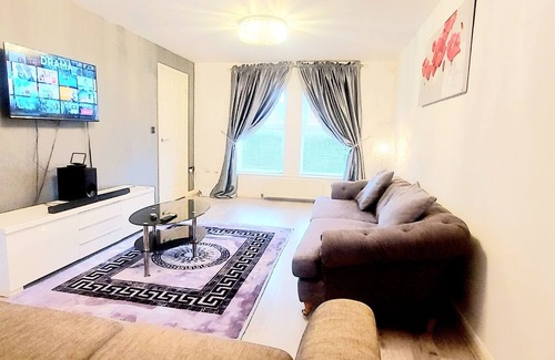 Sunderland Casa | ✔Free 2 Private Parking -Sunderland Luxury Villa