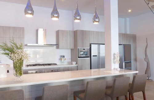 Wichit Villa | Paquete de lujo diario de $ 900 GRATIS - Villa frente al mar de 10 camas - Piscina privada, spa y gimnasio