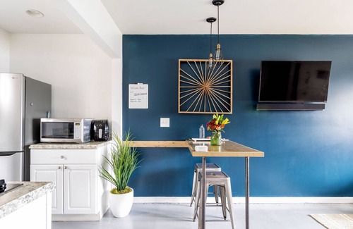 Melrose Condominio | FREE breakfast convenience & comfort near downtown