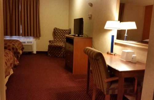 Foxboro Casa | FREE Breakfast & Parking! 2 Spacious Units Near Hall at Patriot Place!
