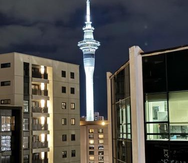 Newton Apartamento | Free carpark, balcony with park views, pool and spa