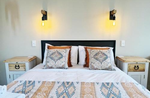 Newton Apartamento | Free carpark, balcony with park views, pool and spa