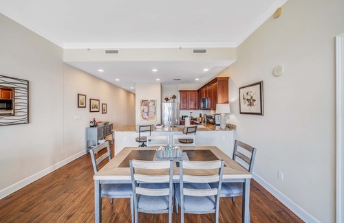 Upper Grand Lagoon Condominio | FREE Daily Golf! Reflections 805 Amazing Top Floor View, Resort Pool, Hot Tub
