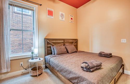 Metropolitan Apartamento | Free Early Check-In or Late Check-Out - Big Yard, BBQ - Summer Getaway near DT, Starland & River St