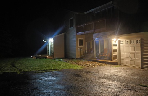 Poughkeepsie Casa | ¡Cargador de coche eléctrico GRATUITO y enchufe NEMA! Paisajes impresionantes.