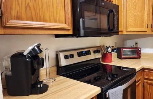 Davis Casa | Free Firewood, Mt Views, Skiing, Heated Pool