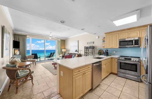 Panama City Beach Condominio | FREE GOLF and TIX! Boardwalk Beachfront 603 Updated w/Heated Pool & Hot Tub!
