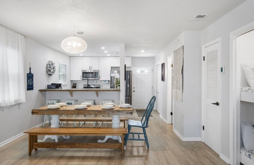 Silver Sands Casa | Townhome 5 minutes walk to the Beach & Free Golf Cart. Fenced backyard.