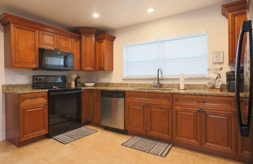 Apollo Beach Casa | Free Heated Pool | Dog Friendly | No Cleaning Fee