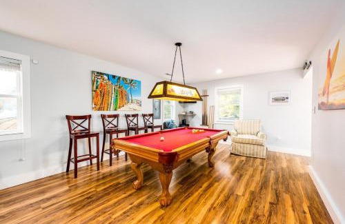 Wind Over Waves Casa | Free Heated pool, Views, Volleyball, Pets